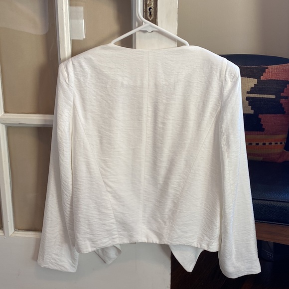 White jacket - Picture 2 of 3